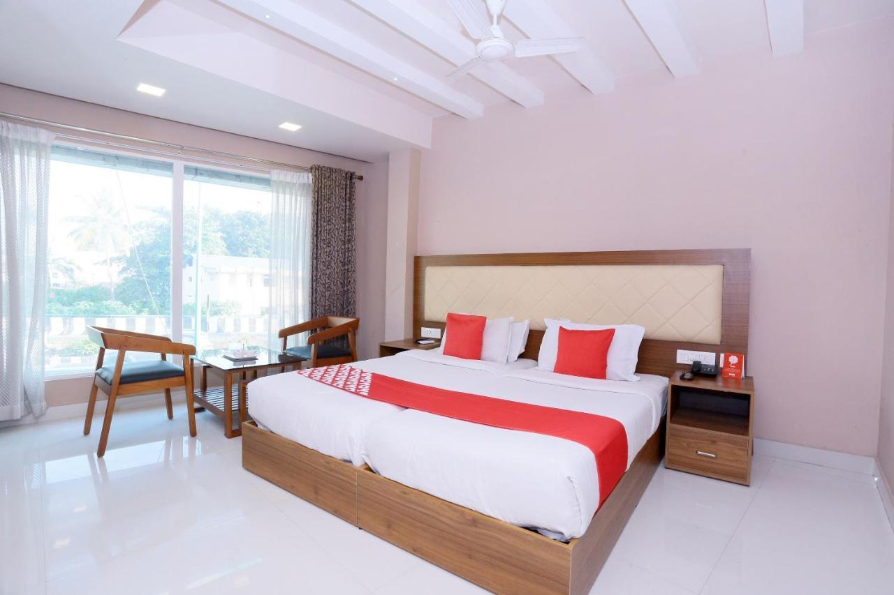 Oyo Flagship 25093 Hotel Thamam Kochi Esterno foto