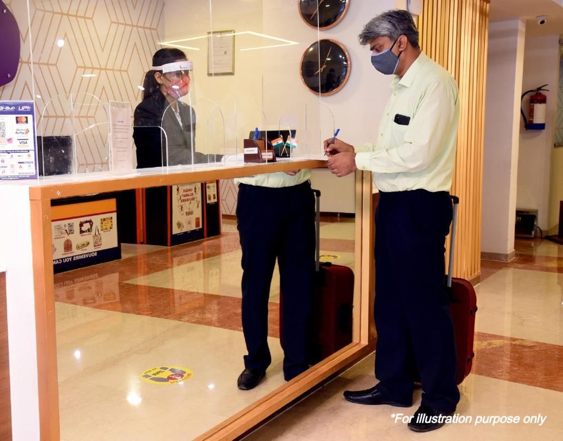 Oyo Flagship 25093 Hotel Thamam Kochi Esterno foto